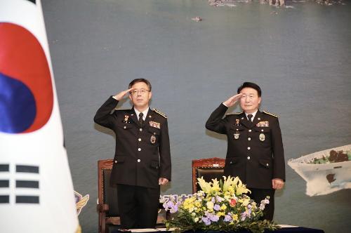 200113- 제28-29대 인천해양경찰서장 이·취임식 사진3