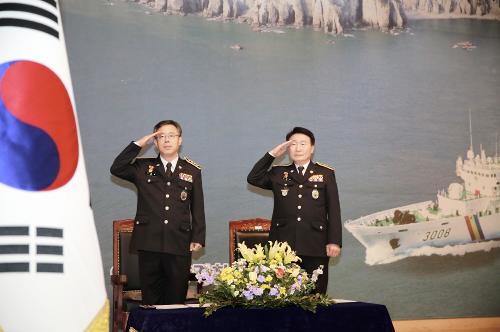 200113- 제28-29대 인천해양경찰서장 이·취임식 사진2