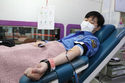 중부해경청-인천항만공사(IPA) 단체 헌혈 (21.12.14.) 사진4