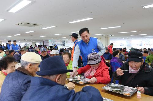 목포해경, 사랑의 밥차 봉사활동 참여 사진3