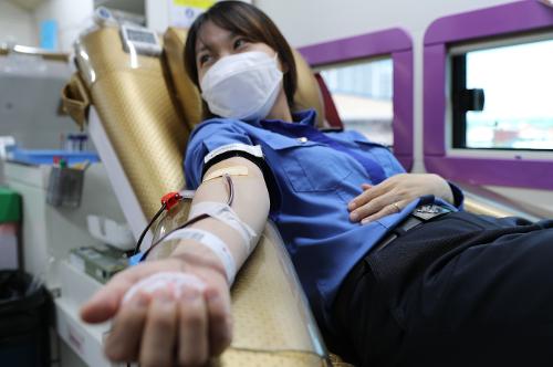 남해해경청, 부족한 혈액 수급 위해 헌혈운동 동참 사진2