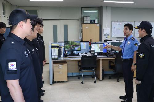(0707) 제27대 박형민 속초해양경찰서장 취임과 동시에 현장 점검에 나서다. 사진4