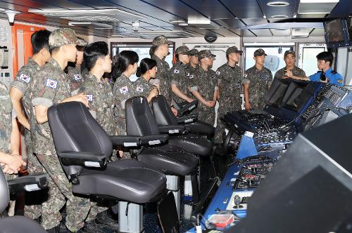 해군사관생도 1501함 견학(25.7.14.)