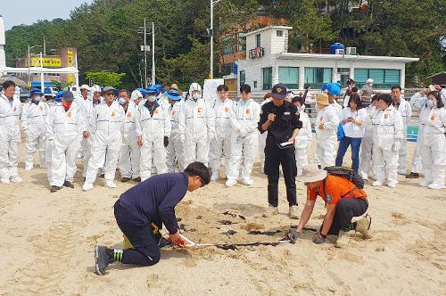 창원해경, 민·관 합동 해안방제훈련 실시(230510) 사진2