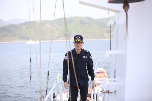 국민안전의 날(4월16일)을 맞아 창원해양경찰서와 함께 '민·관·군 합동 수난대응 훈련' 실시 (2018.04.20) 4