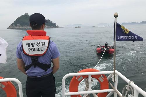 주말 진해 해상 운항장애 레저보트 2척 구조 (2018.05.28) 1