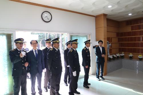 창원해양경찰서 현충일 마산 충혼탑 참배 (2018.06.06) 12