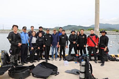 창원해경, 제30회 바다의 날 기념 수중·연안 정화활동 실시(250521) 사진3