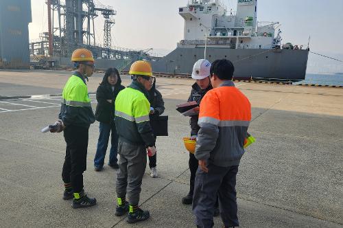 창원해경, 선박 연료유 및 비산먼지 발생 사업장 점검 실시(251203) 2