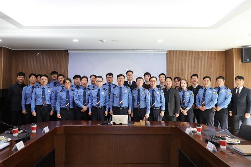 창원해경 주요보직자 24명 신고식  2
