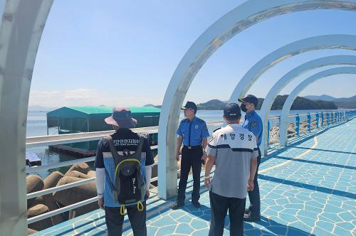 창원해경서장, 폐장 해수욕장 안전관리 실태점검 (260910) 2