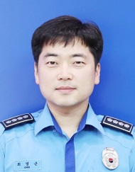 최경근 사진
