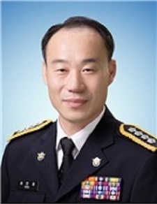 송민웅 사진