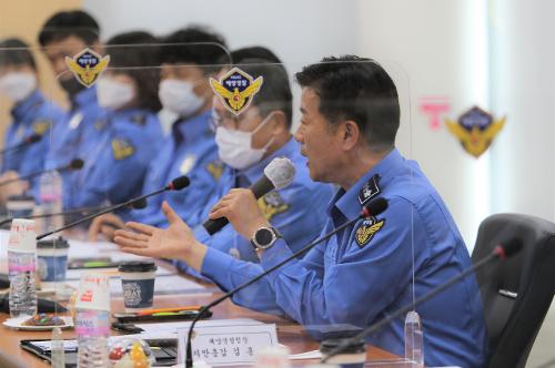 (2020년 5월 20일) 김홍희 해양경찰청장, 동해 치안현장 점검 및 현장소통 간담회 4