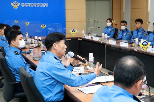 (2020년 5월 20일) 김홍희 해양경찰청장, 동해 치안현장 점검 및 현장소통 간담회 3