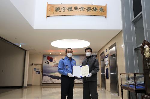 (12.28) 평촌 김복수 작가, 서각작품 청사 내 게시 1