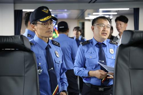 (24.10.08) 신조함정(3017함) 입항  환영식 7