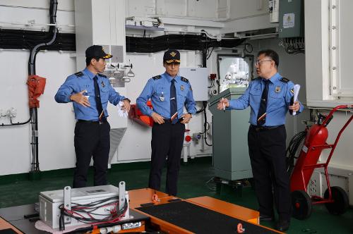 (24.10.08) 신조함정(3017함) 입항  환영식 9