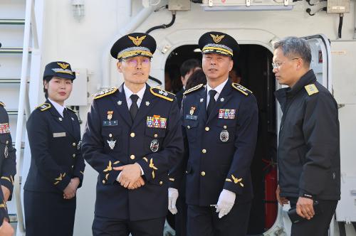 (25.03.20) 동해서 3018함 취역식 사진9