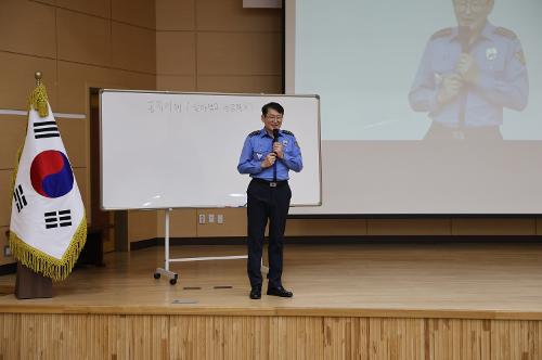 (25.05.01) 김용진 해양경찰청장 동해청 직원들과 소통의 장 마련 사진3