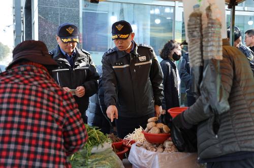 (26.02.13) 설 명절맞이 전통시장 장보기 행사  5