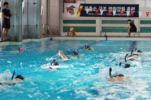 파출소 수중구조 역량강화 훈련 9