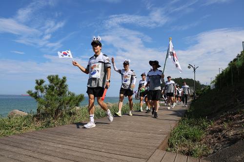 240807 동해해경 광복절 기념 8.15km 달리며 독도 수호 의지 담은 '대한독립 만세' 뜨거운 몸짓 6