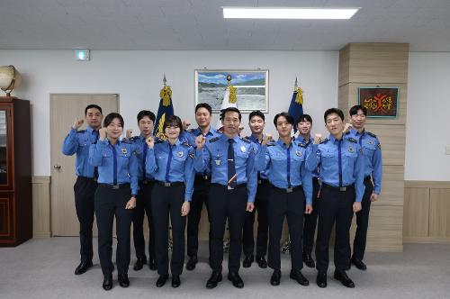 241021 동해해양경찰서장 신입경찰관 10명 간담회 4