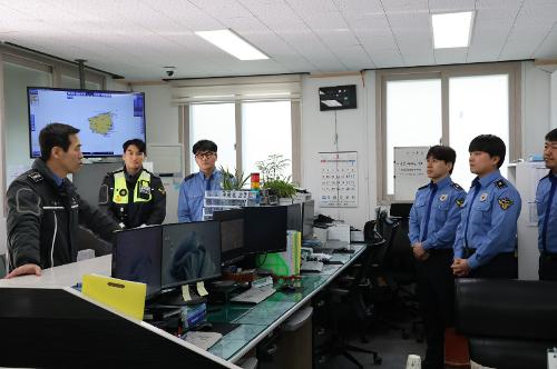 250312 김환경 동해해양경찰서장, 울릉해역 치안현장점검 사진3
