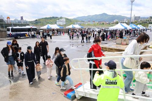 250503 동해해경, 제103회 어린이날 맞이 대형 경비함정 공개 행사 성황리에 마무리 사진15