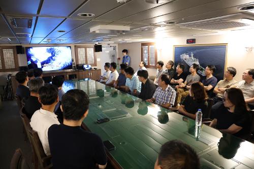 250710 동해해양경찰서, 국립외교원 글로벌리더십 교육과정 대상 해양안보 현장 견학 실시 사진4