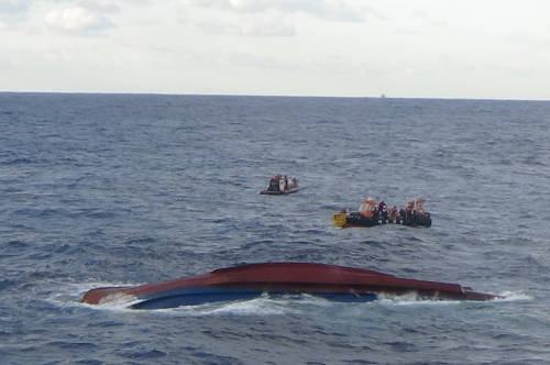 251028 동해해경, 동절기 원거리 조업선 안전관리 강화…선제적 이동·대피 명령 시행 4