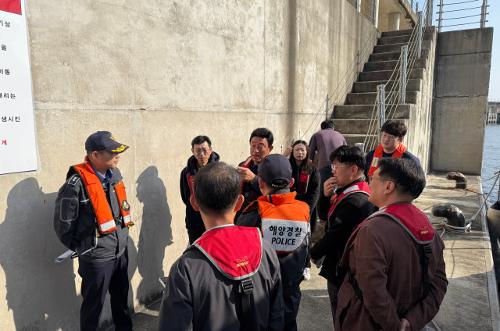 251114 동해해경, 삼척시장배 전국 바다낚시대회 대비 합동 안전점검 실시 1