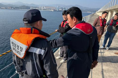 251114 동해해경, 삼척시장배 전국 바다낚시대회 대비 합동 안전점검 실시 3