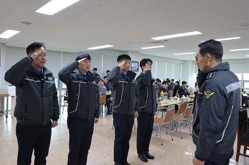 (25.12.23.) 동해해경, 제72주년 창설기념일 맞아 직원 격려 행사 개최 2