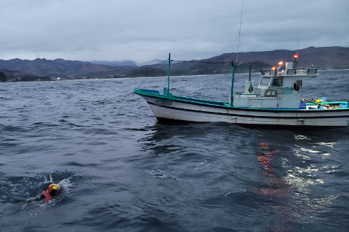 (26.01.19) 동해해경, 동해 대진항 해상 스크루 부유물 감김 어선 구조 2