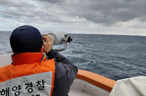 (26.02.09.) 풍랑경보 속 무리한 조업 중 사고... 동해해경, 독도 남동방 46km 해상 실종 1명 수색 계속, 부상자 1명 이송 완료(2보) 4