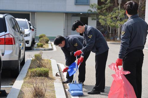 (26.04.03.) 동해해경, 제81회 식목일 기념 환경정화 활동 실시 2