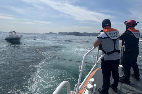 (26.05.26.) 동해해경, 삼척 맹방해변 인근 해상에서 모터보트 표류... 1명 구조 1