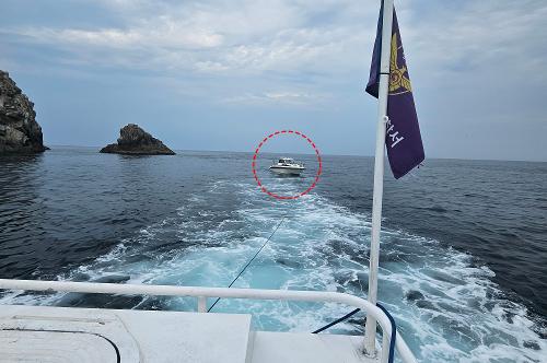(26.08.20.) 동해해경, 삼척 덕산항 인근 해상에서 모터보트 1척 표류... 3명 구조 3