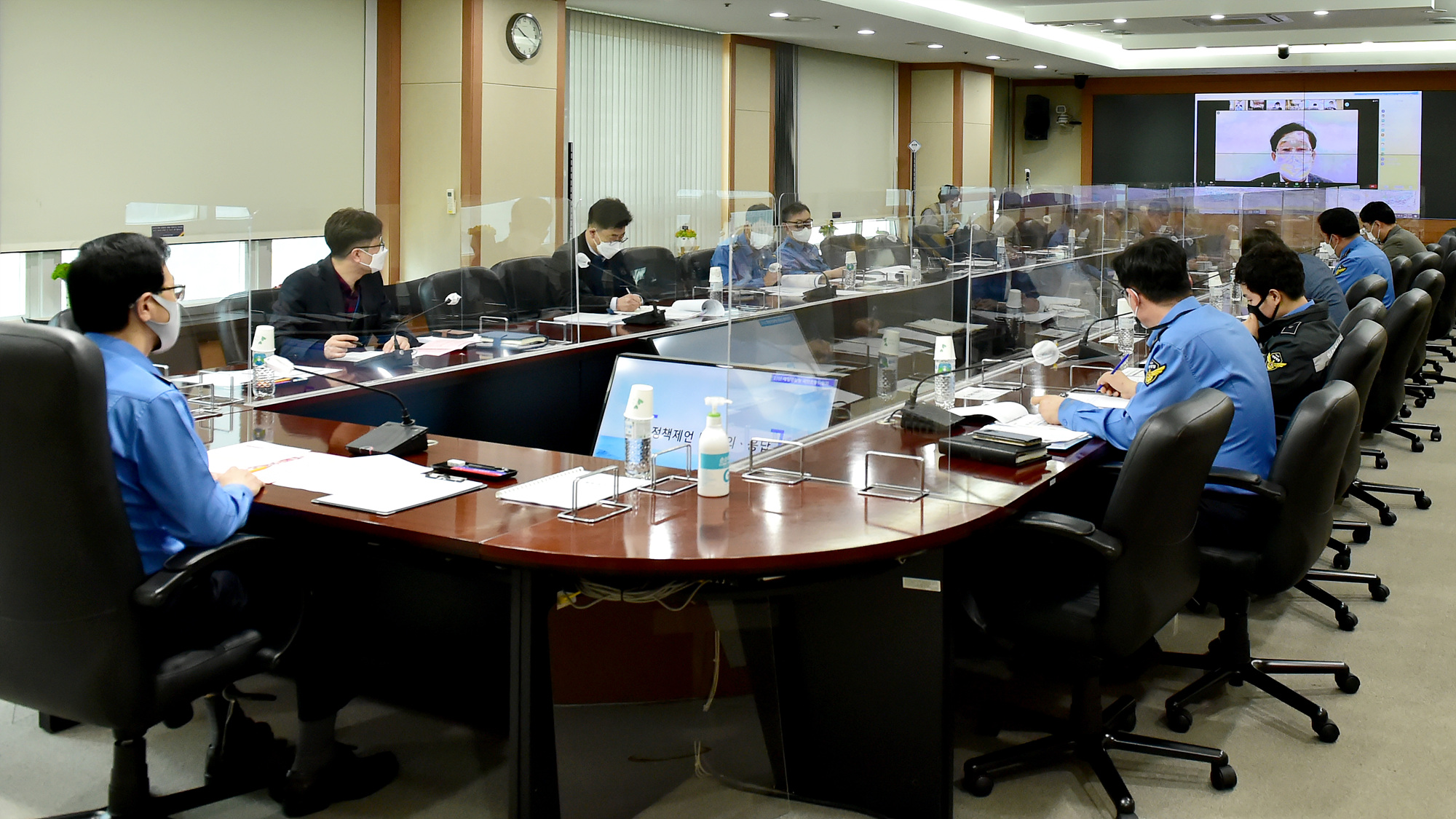 3월 25일 오전 해양경찰청에서 올해 첫 국민소통위원회 화상회의를 개최했다