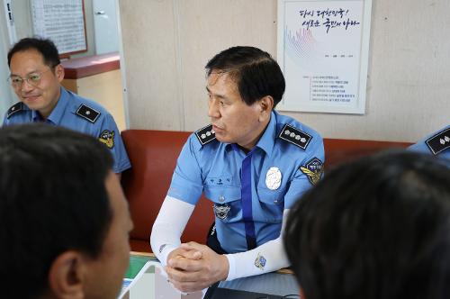 (25.06.04.) 강릉해경, 파출소 함정 현장 점검 및 소통의 시간 가져 사진3