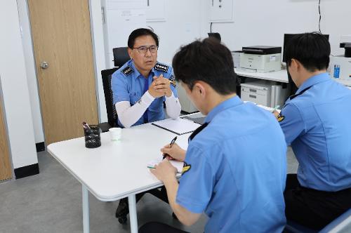 (25.06.04.) 강릉해경, 파출소 함정 현장 점검 및 소통의 시간 가져 사진12