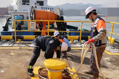 (25.11.06.) 고위험 해양시설 오염사고 대비 방제훈련 실시 7