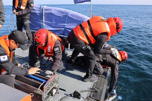 (25.11.19.) 강릉서장, 동절기 강릉구조대 치안현장 점검 4