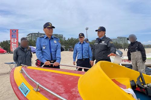 (26.05.01.) [포토뉴스] 강릉해양경찰서장, 관내 치안현장 점검 6