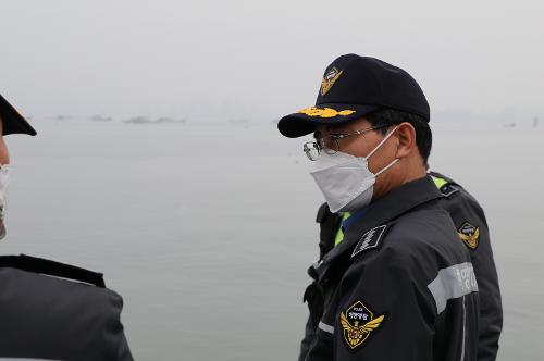 (210126) 박상식 서장, 실뱀장어 조업 현장 점검 나서 2