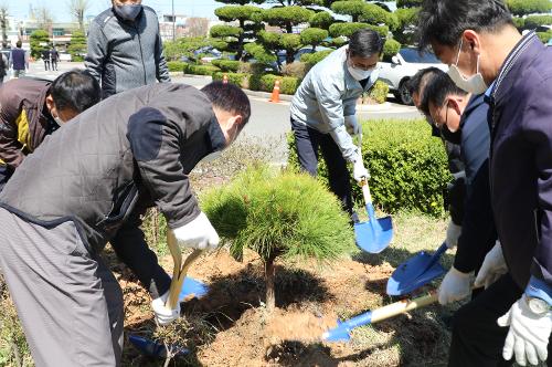 (210405) 군산해경, 녹색 청사 가꾸기로 쾌적한 근무 공간 1