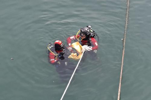 (210602) 수중·연안 정화활동 나선 군산해경 2