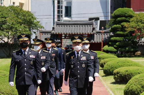 (210604) 제66회 현충일 군경 합동묘지 참배 2